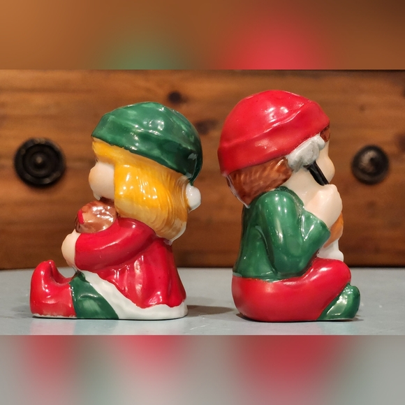 Vintage Avon Christmas Pixie Elf Children Salt and Pepper Shakers 1983 - Picture 7 of 7